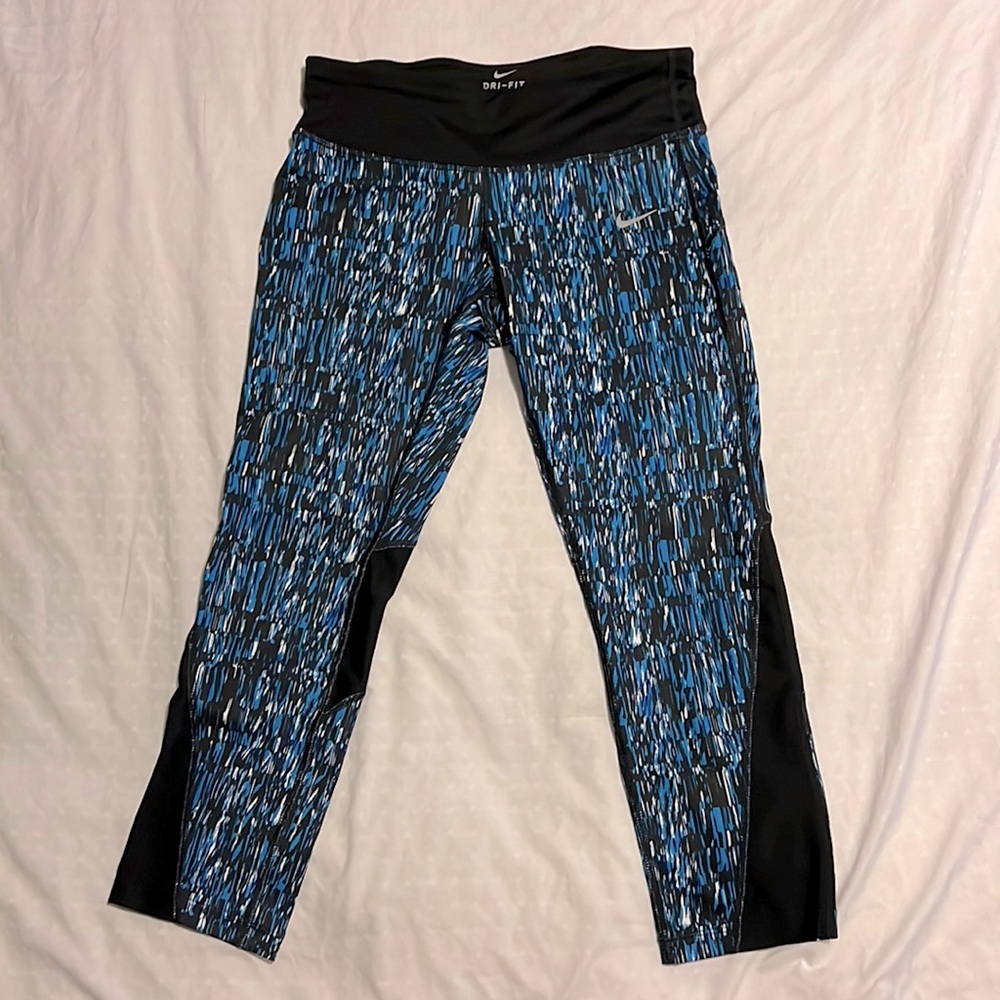 Nike Dri-Fit Cropped Leggings